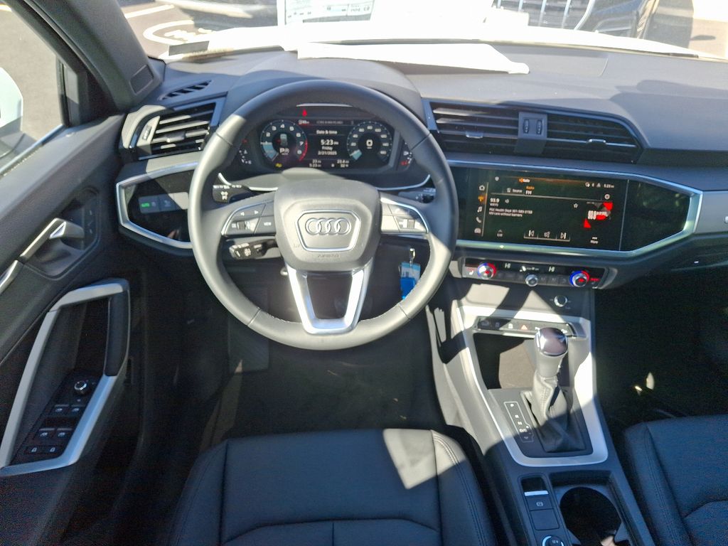 2025 Audi Q3  8