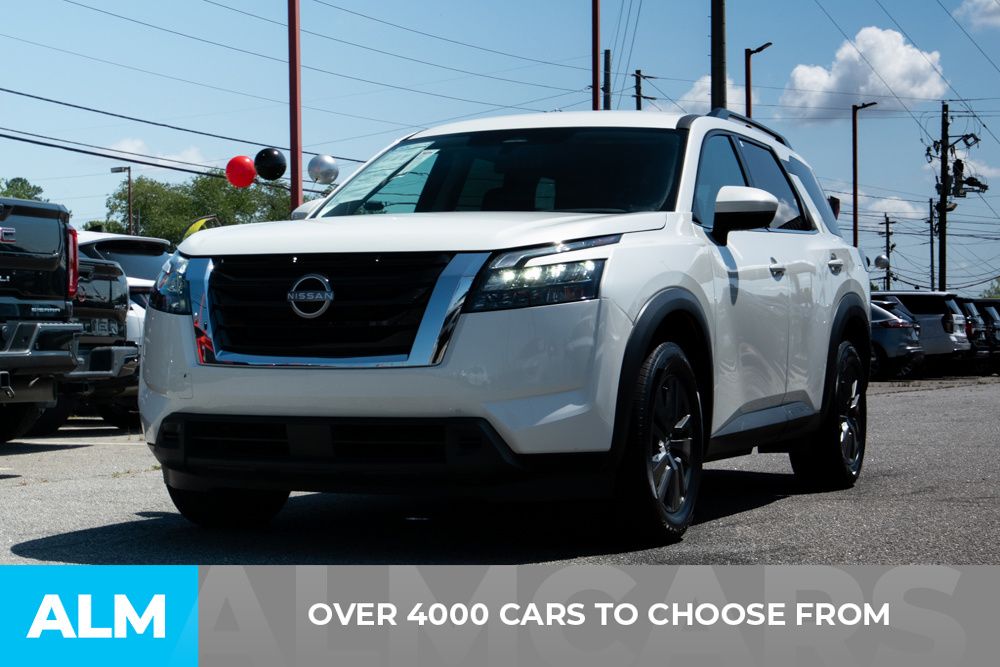 2024 Nissan Pathfinder SV photo 2