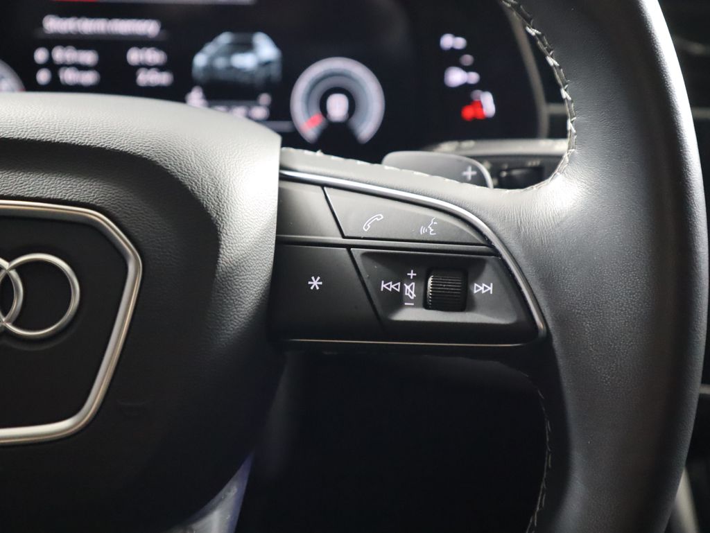 Thumbnail: 2022 Audi Q8 - 12