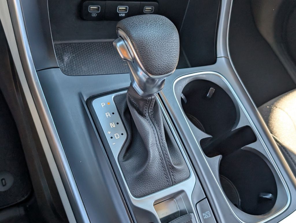 used 2023 Kia Carnival car, priced at $24,998