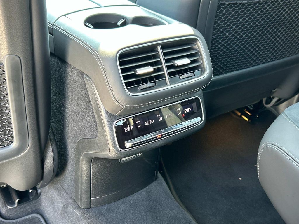 Thumbnail: 2025 Mercedes-Benz GLS - 21