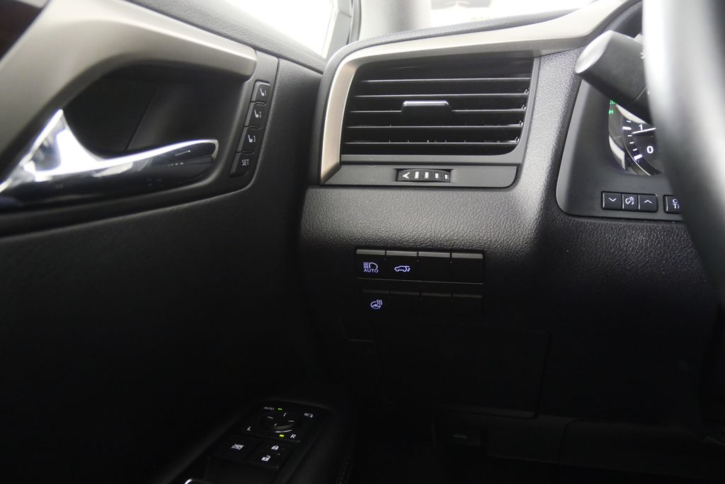 Thumbnail: 2017 Lexus RX - 19