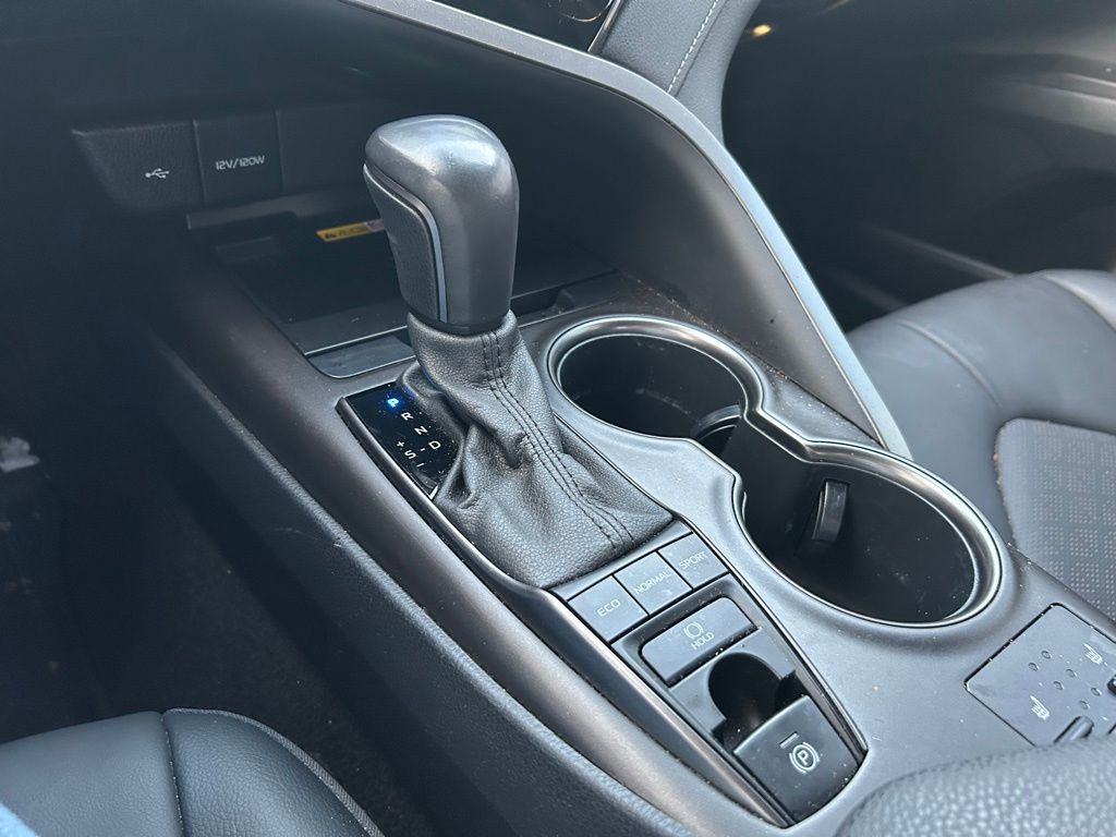 Thumbnail: 2022 Toyota Camry - 27