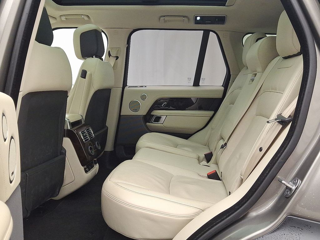 Thumbnail: 2022 Land Rover Range Rover - 10