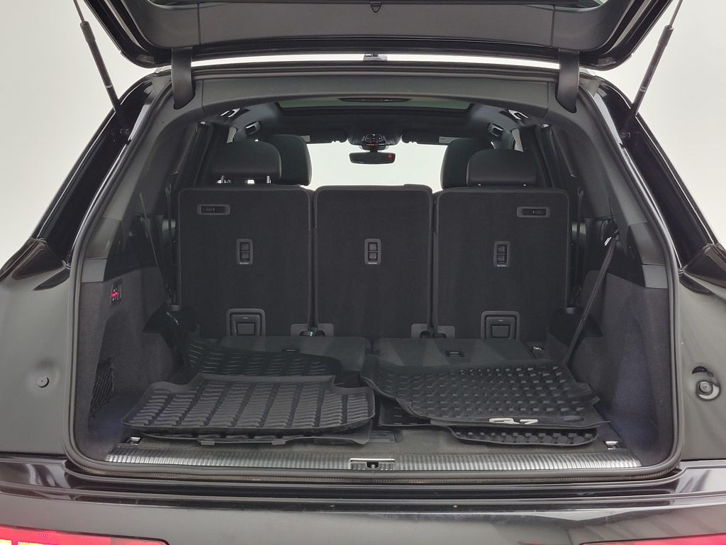 Thumbnail: 2024 Audi Q7 - 10