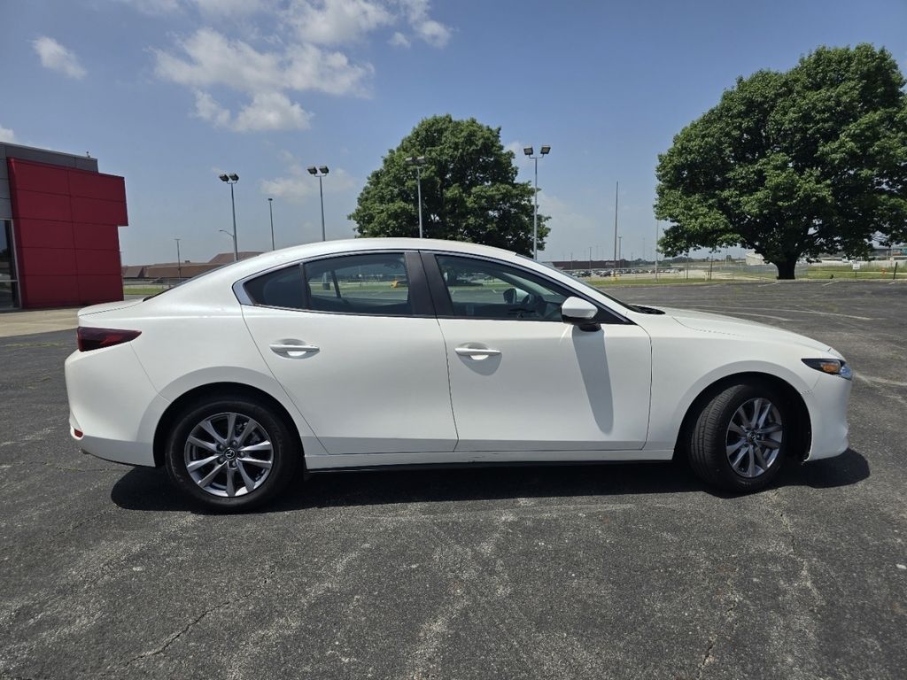 Used 2022 White Mazda 2.5 S image 15