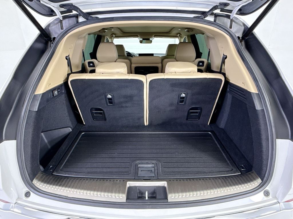 Thumbnail: 2023 Acura MDX - 27