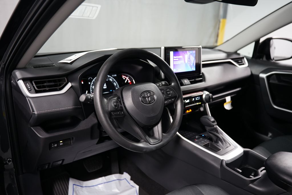 2025 Toyota RAV4 LE 11