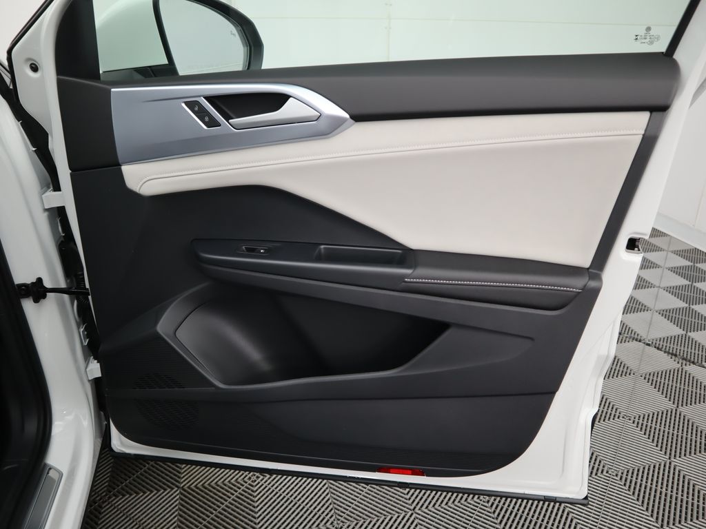 Thumbnail: 2025 Volkswagen Taos - 25