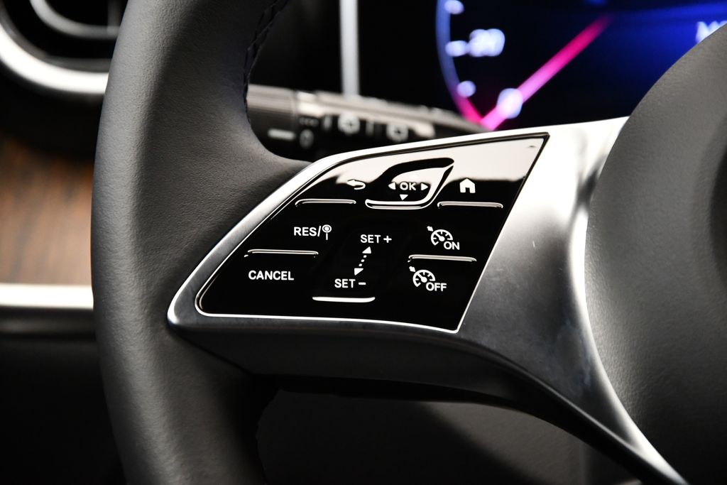 Thumbnail: 2025 Mercedes-Benz GLC - 22