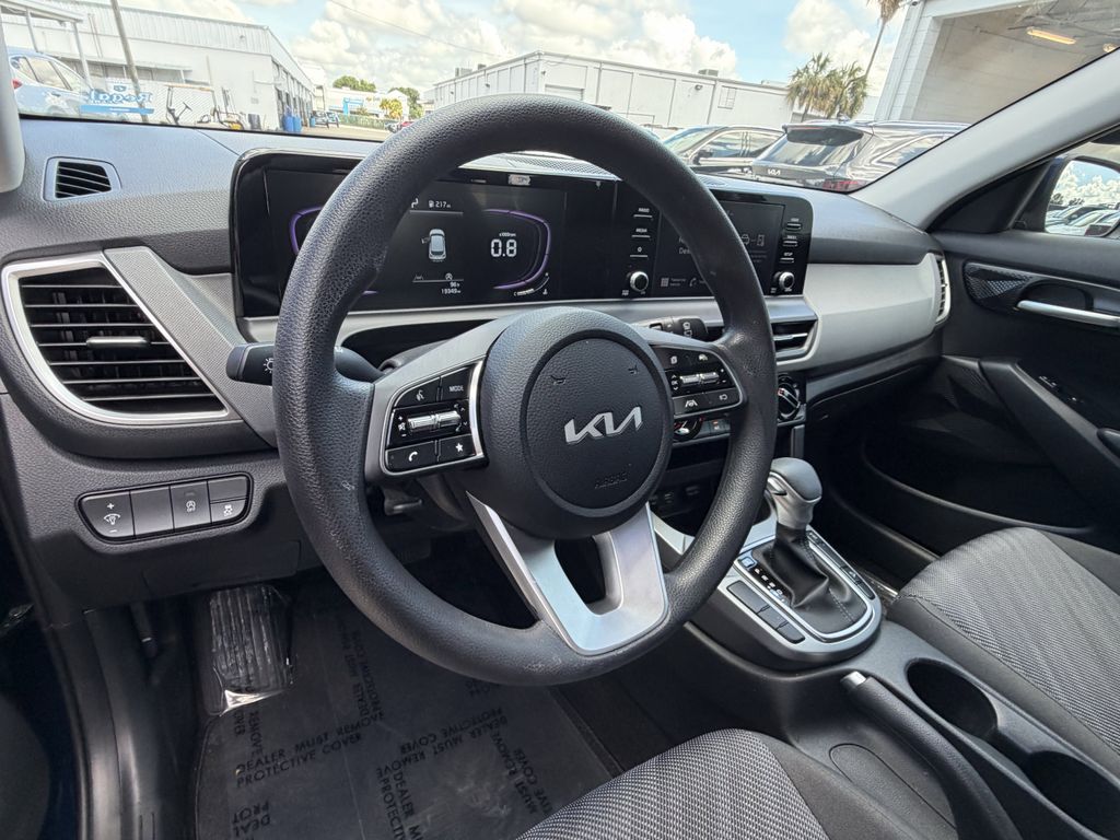 used 2025 Kia Seltos car, priced at $20,393