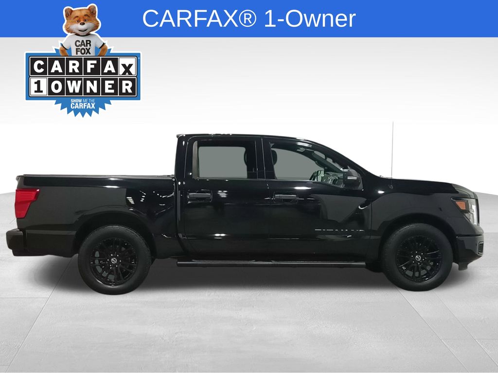2018 Nissan TITAN SV