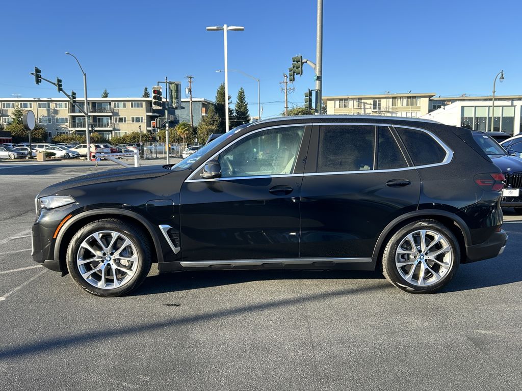 Thumbnail: 2025 BMW X5 - 2