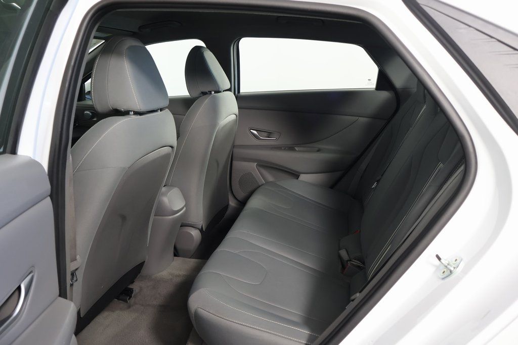 Thumbnail: 2021 Hyundai Elantra - 11