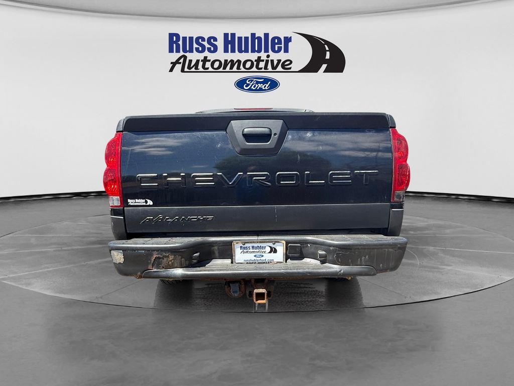 View vehicle photo 3
