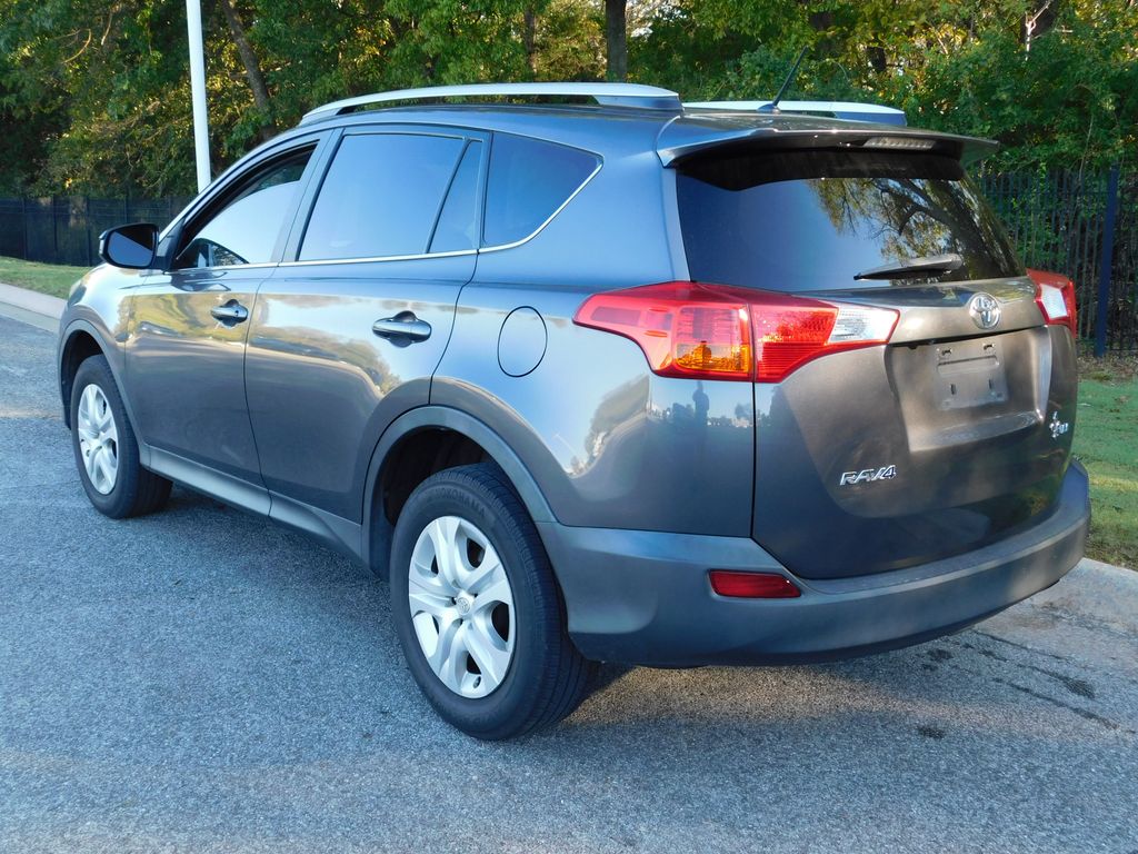 Thumbnail: 2015 Toyota RAV4 - 3