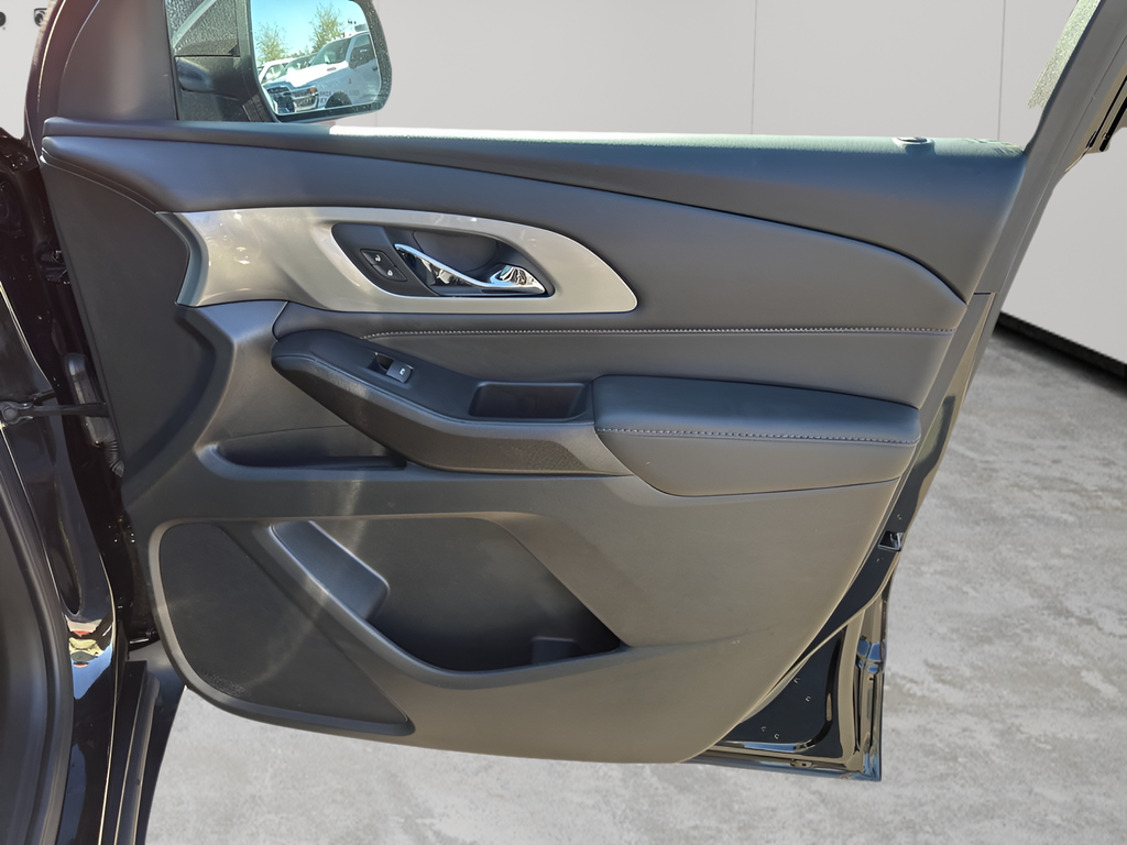 Used Car 2023 Chevrolet Traverse  Lt For Sale Under $35,000 In Austin, Texas