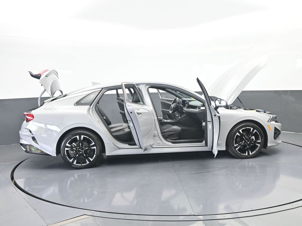 Used 2023 Wolf Gray Kia GT-Line image 69