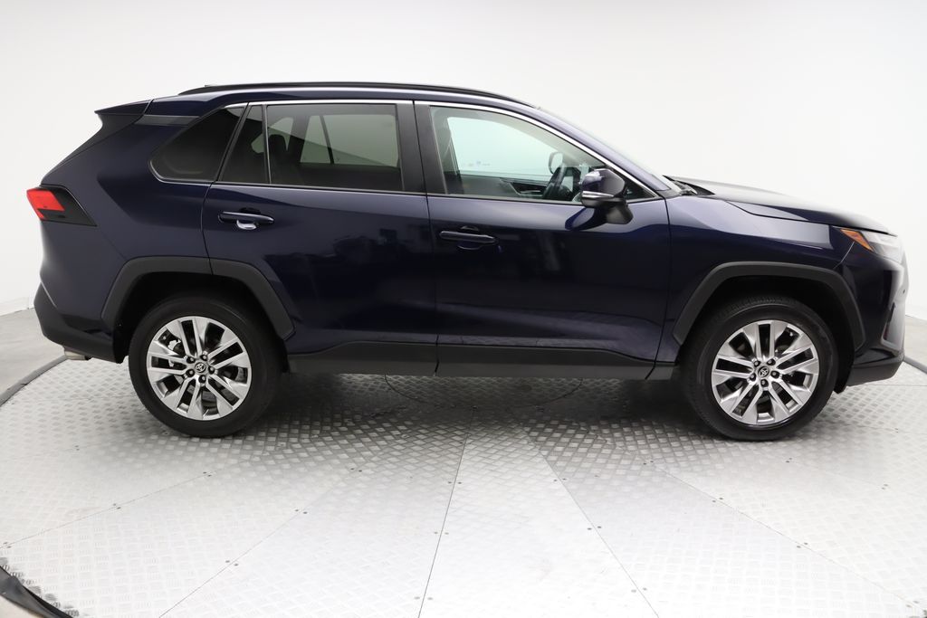 2023 Toyota RAV4 XLE Premium 7