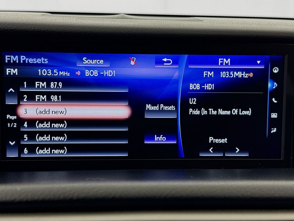 Thumbnail: 2017 Lexus IS - 15