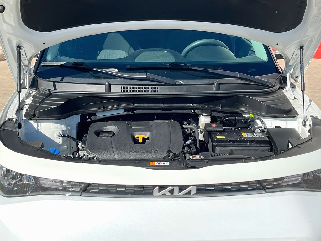 Used 2024 White Kia LX image 28