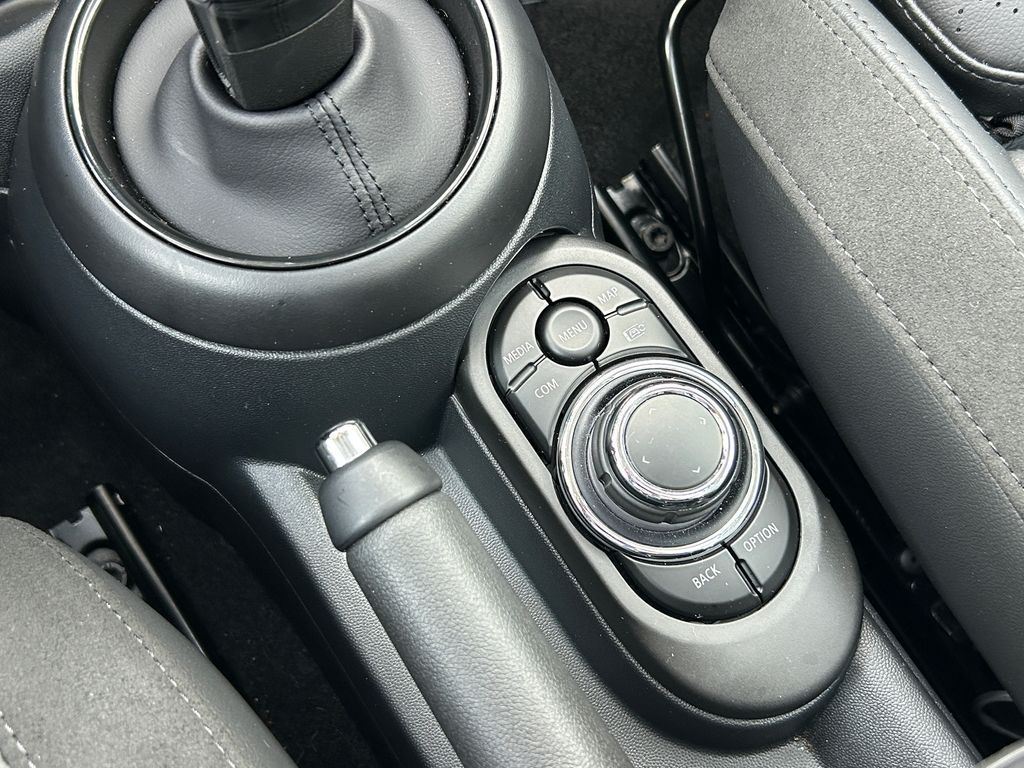 Thumbnail: 2023 MINI Cooper - 28