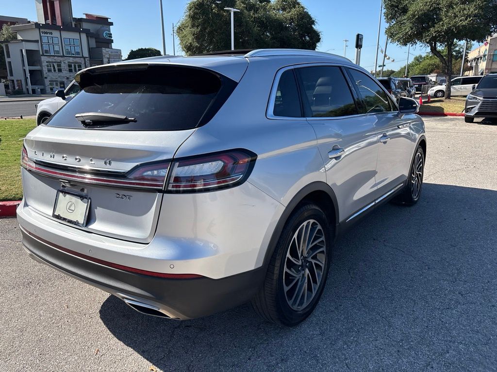 Thumbnail: 2019 Lincoln Nautilus - 5