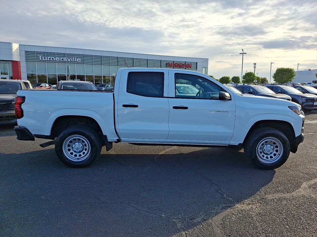 Thumbnail: 2024 Chevrolet Colorado - 7