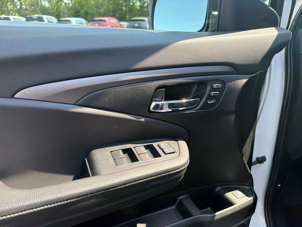 Thumbnail: 2021 Honda Ridgeline - 28