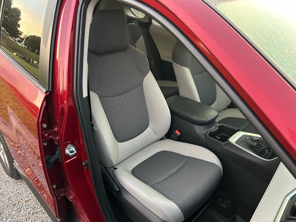 Thumbnail: 2024 Toyota RAV4 - 15