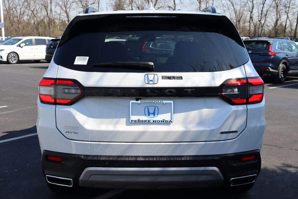 2025 Honda Pilot Touring 4