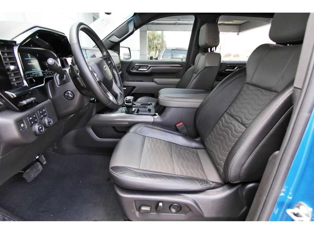 2024 Chevrolet Silverado 1500 ZR2 - 5