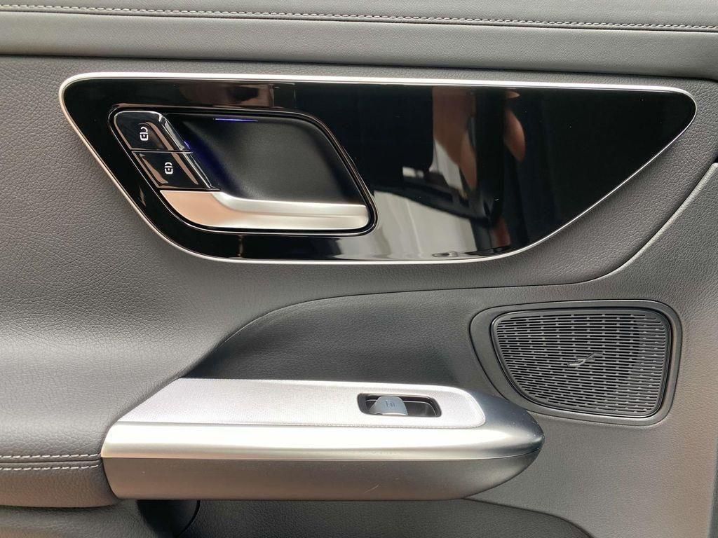 Thumbnail: 2024 Mercedes-Benz GLC - 11