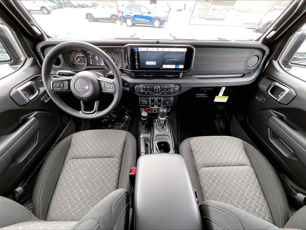2026 Jeep Gladiator — photo 12