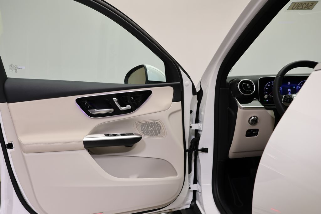 Thumbnail: 2026 Mercedes-Benz GLC - 29