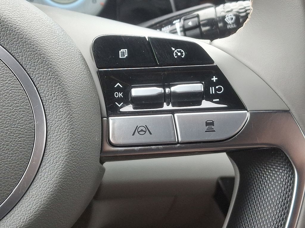 2022 Hyundai Elantra SEL 22