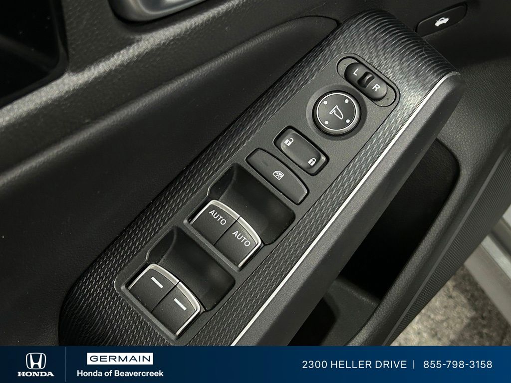 Used 2022 Silver Honda Touring image 18