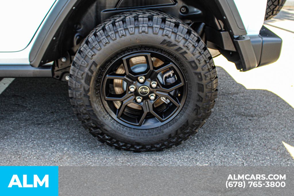Used 2025 White Jeep Willys image 16