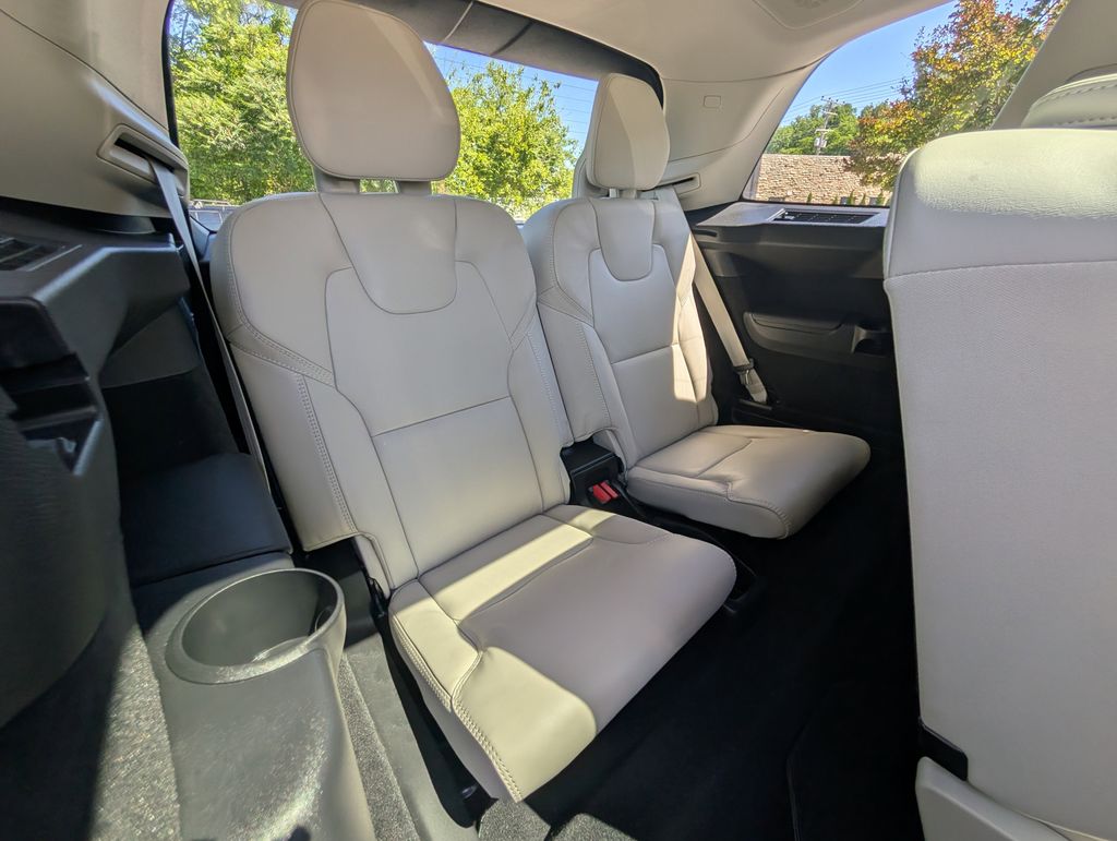 Used 2023 Blue Volvo Ultimate image 29