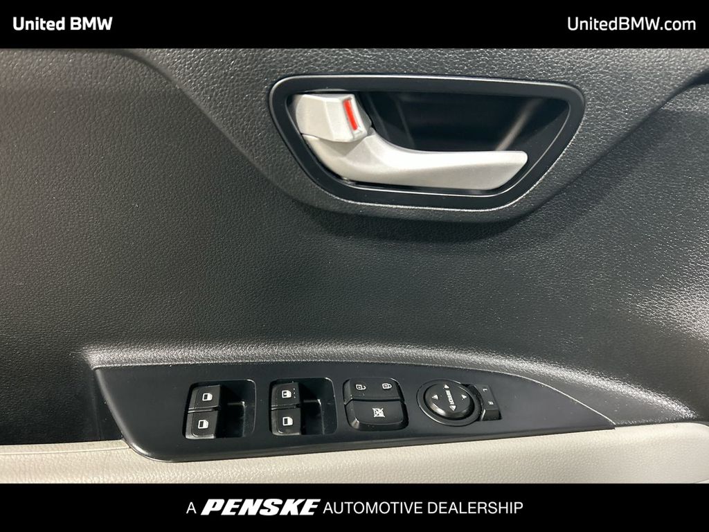 2019 Kia Rio S 11