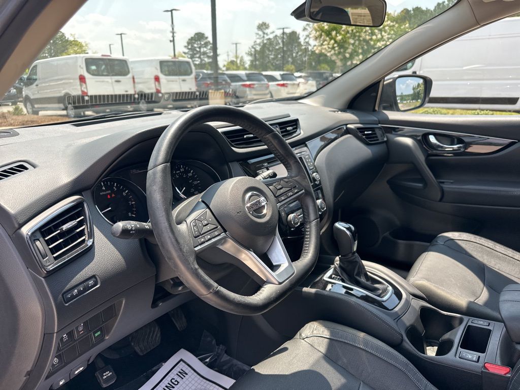 2017 Gun Metallic Nissan Rogue Sport SL FWD SUV