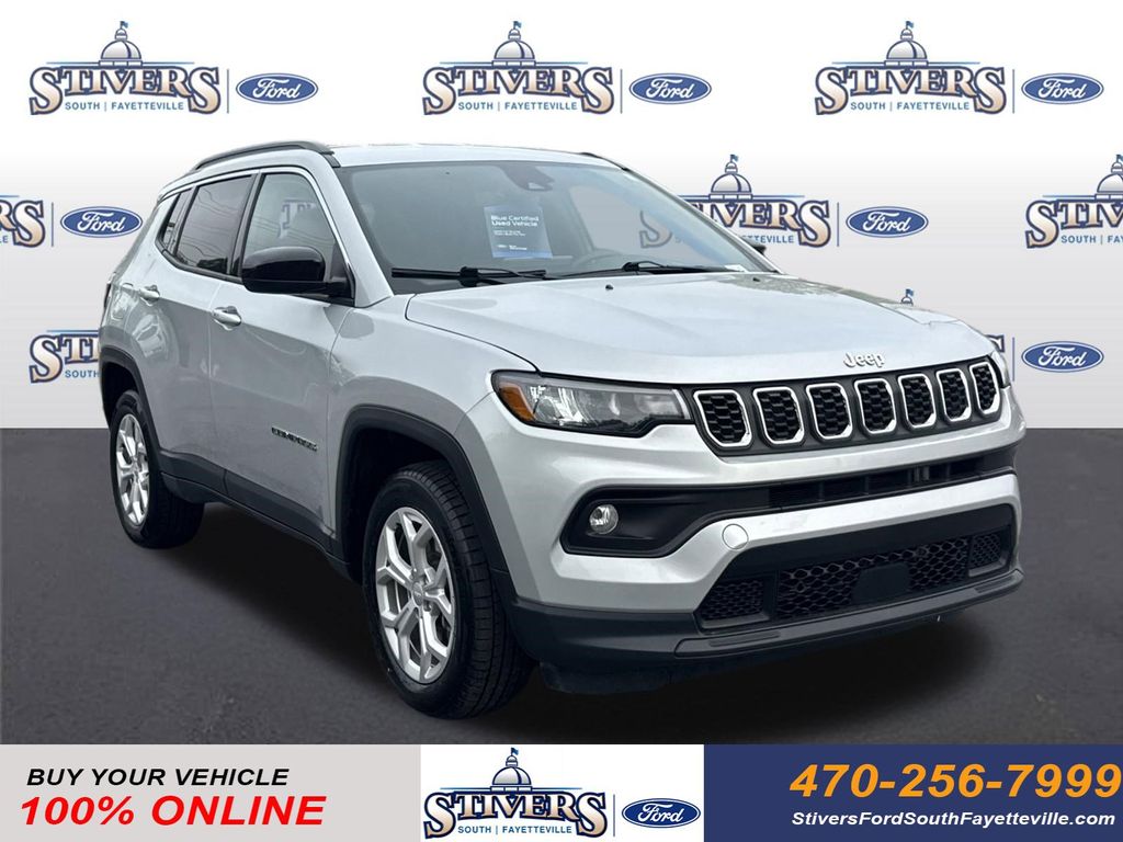 Silver Zynith Metallic Clearcoat 2024 Jeep Compass Latitude 4WD SUV / Crossover Four-Wheel Drive 8-Speed Automatic