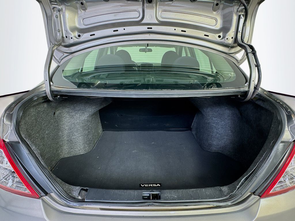 Used Car 2015 Nissan Versa  1.6 S Plus For Sale Under $10,000 In Austin, Texas