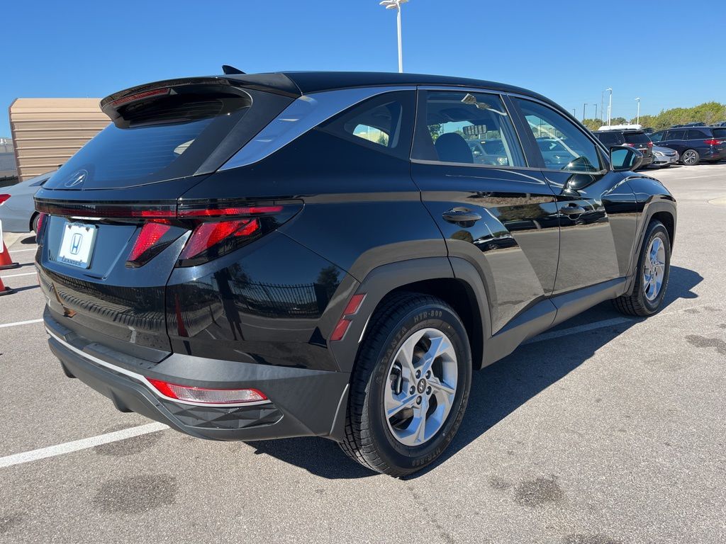 Thumbnail: 2022 Hyundai Tucson - 4