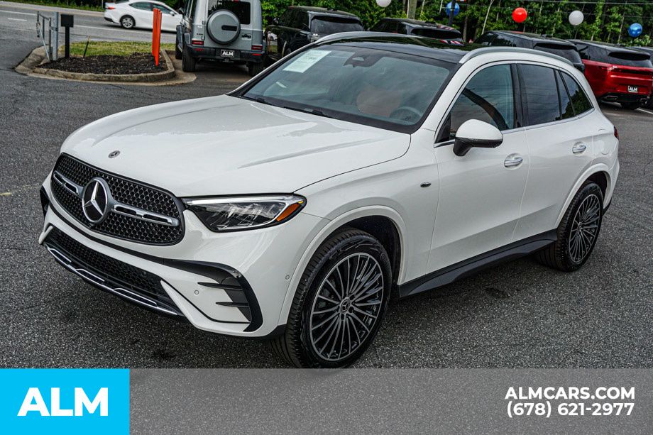 Used 2025 White Mercedes-Benz GLC 350e image 15