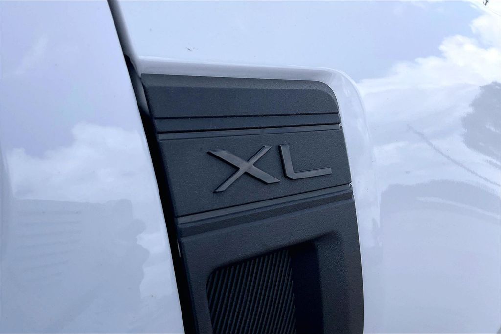 Used 2022 Ford Maverick XL 4D Crew Cab