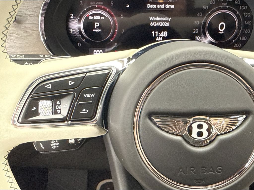 Thumbnail: 2026 Bentley Bentayga - 11