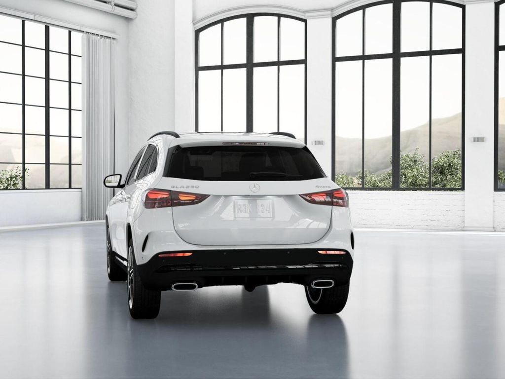 2025 Mercedes-Benz GLA 250 4MATIC 26