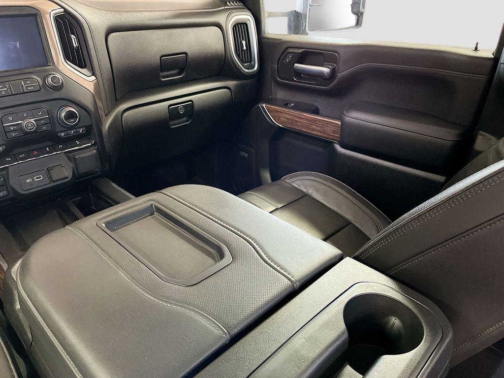 Used 2022 Summit White Chevrolet High Country image 25