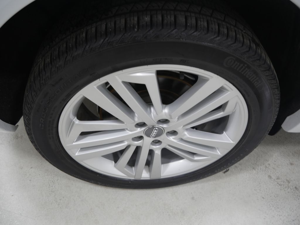 Thumbnail: 2020 Audi Q5 - 14